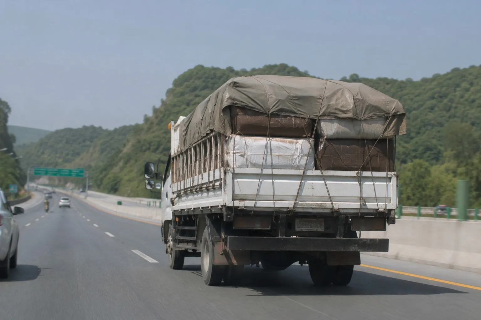 Cargo / Courier Runs — fixed-price service in Islamabad & Rawalpindi